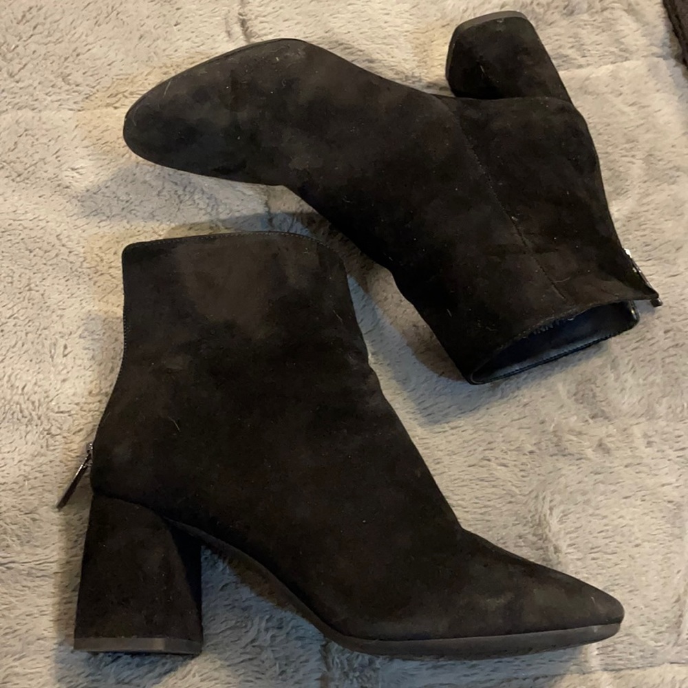 Gianni Bini Black Suede Booties size 8.5